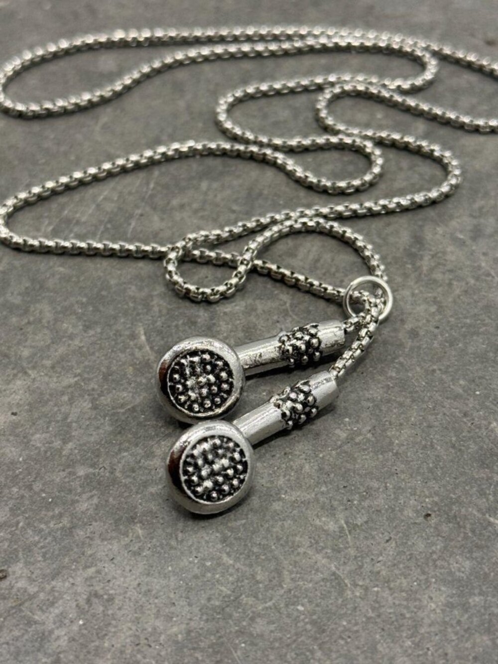 Silver Earbud Headphone Charm Necklace Y2K Cyber Grunge Streetwear OS